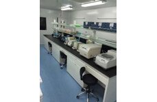 普通和分析化学实验室中常见的仪器和实验室家具